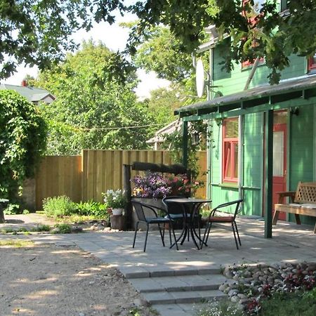 Raibie Logi Hotel Ventspils Bagian luar foto