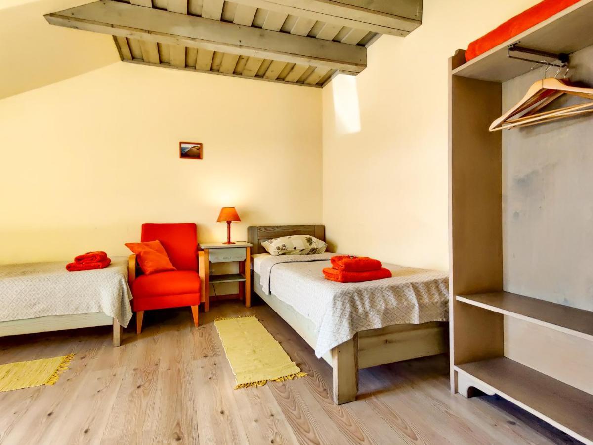 Raibie Logi Hotel Ventspils Bagian luar foto