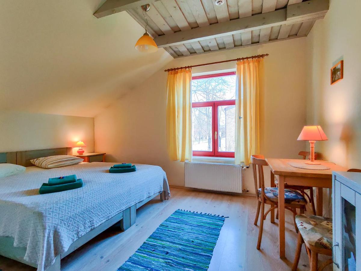 Raibie Logi Hotel Ventspils Bagian luar foto