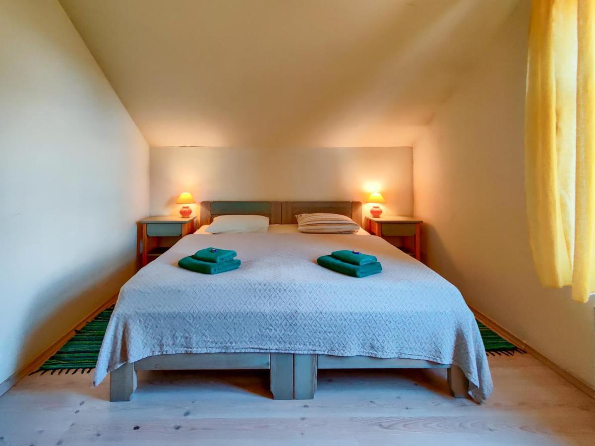 Raibie Logi Hotel Ventspils Bagian luar foto
