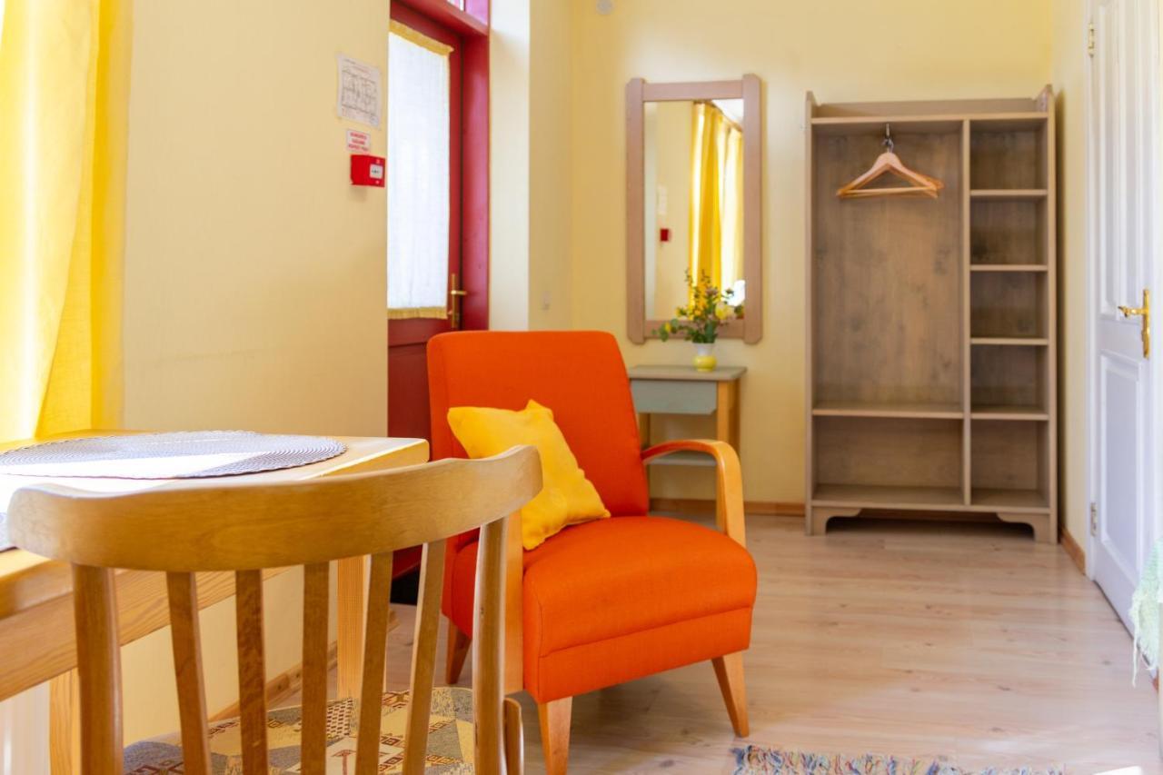Raibie Logi Hotel Ventspils Bagian luar foto