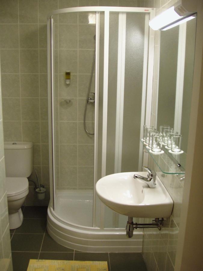 Raibie Logi Hotel Ventspils Bagian luar foto