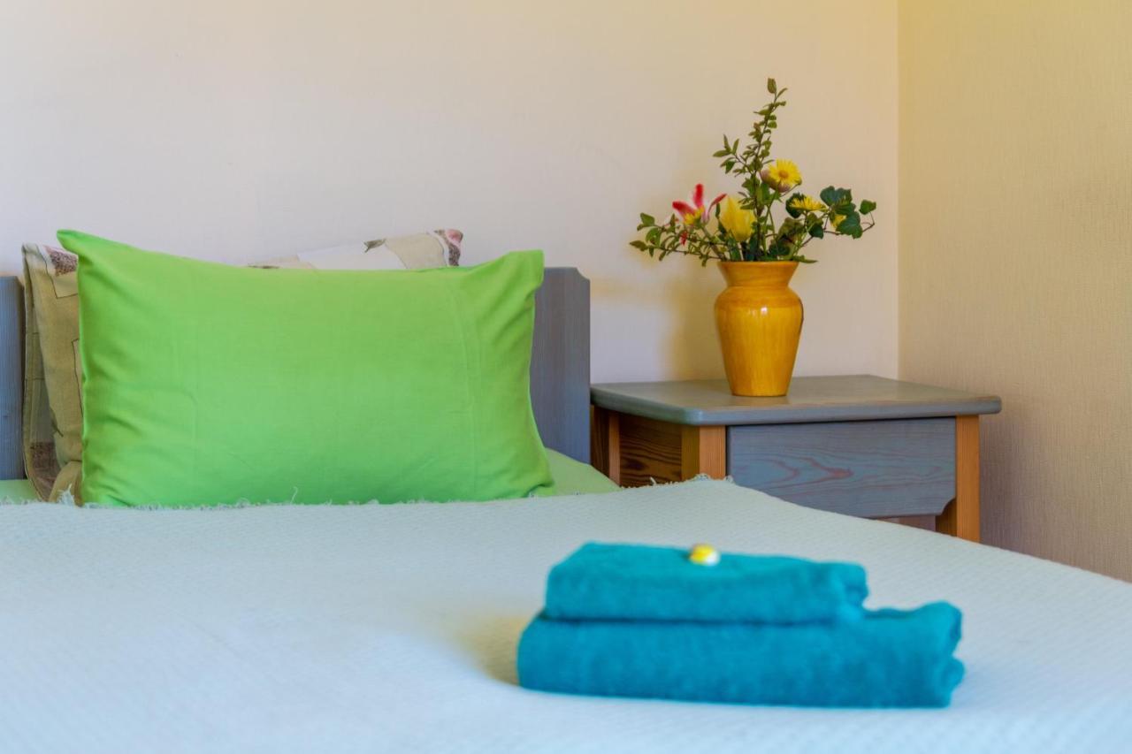 Raibie Logi Hotel Ventspils Bagian luar foto