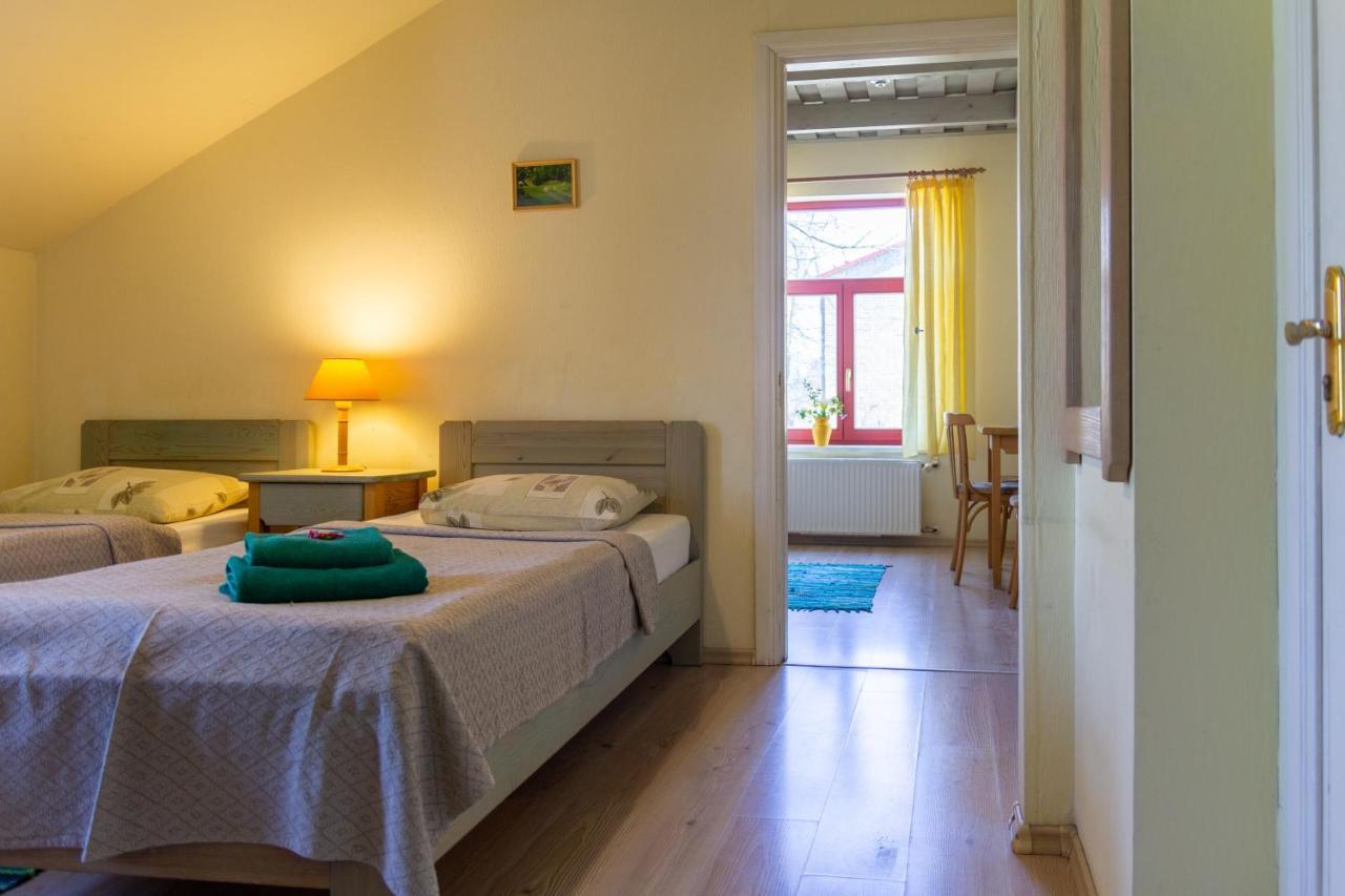 Raibie Logi Hotel Ventspils Bagian luar foto