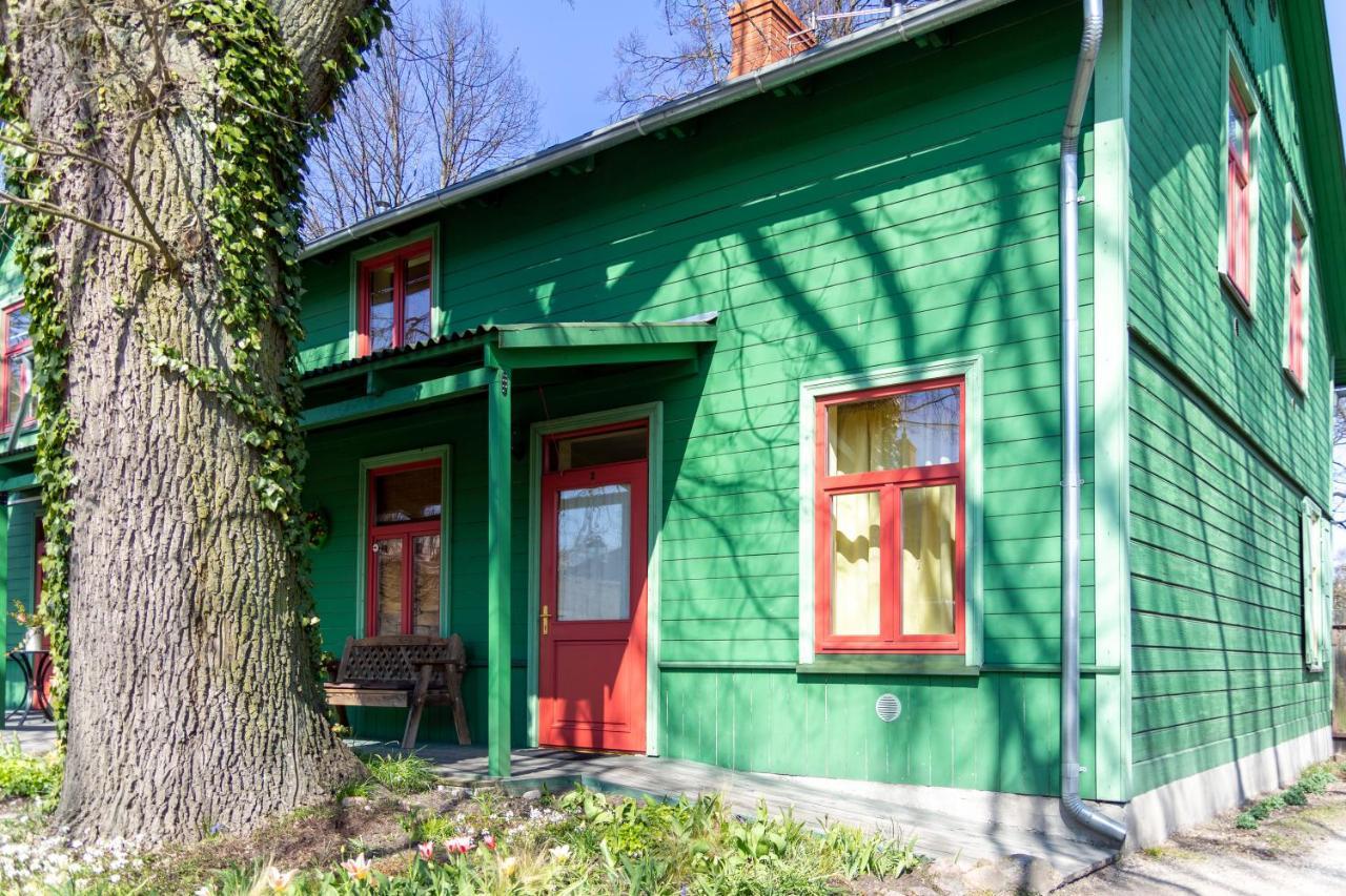 Raibie Logi Hotel Ventspils Bagian luar foto